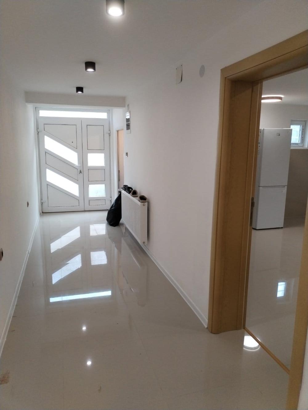 Slika 1 - Jednoiposoban, 50m2, Palilula Niš, ima lift